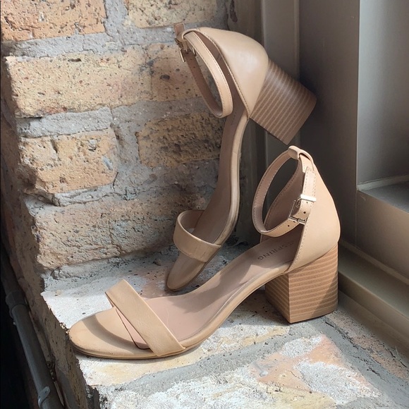 Sandals - Picture 2 of 4